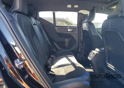 2021 Volvo Xc40 Recharge z USA, uszkodzony, nr VIN YV4ED3URXM2522226